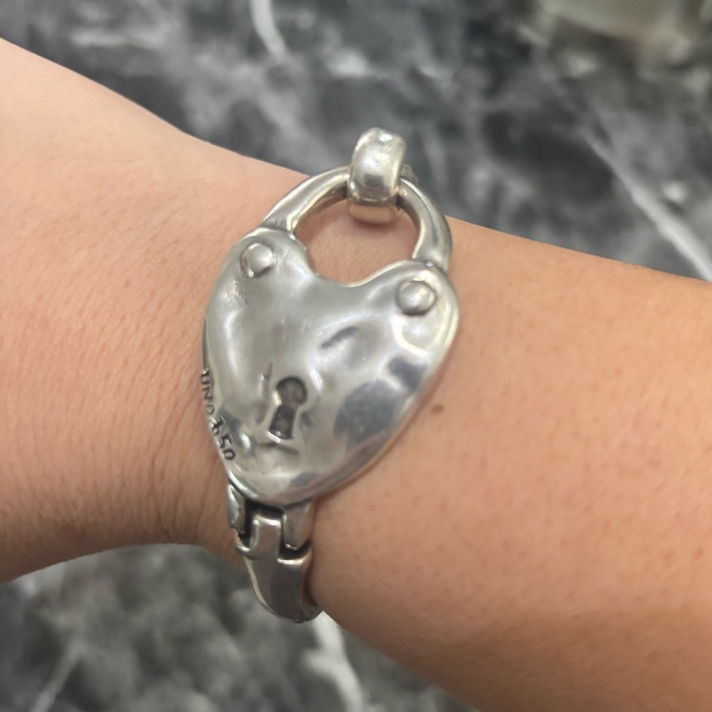Uno de 50 Heart Lock Bracelet